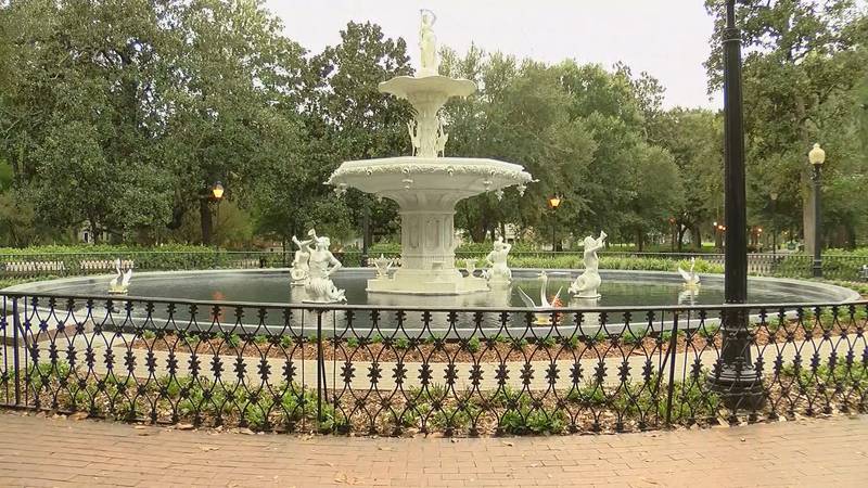 The iconic Forsyth Park fountain.